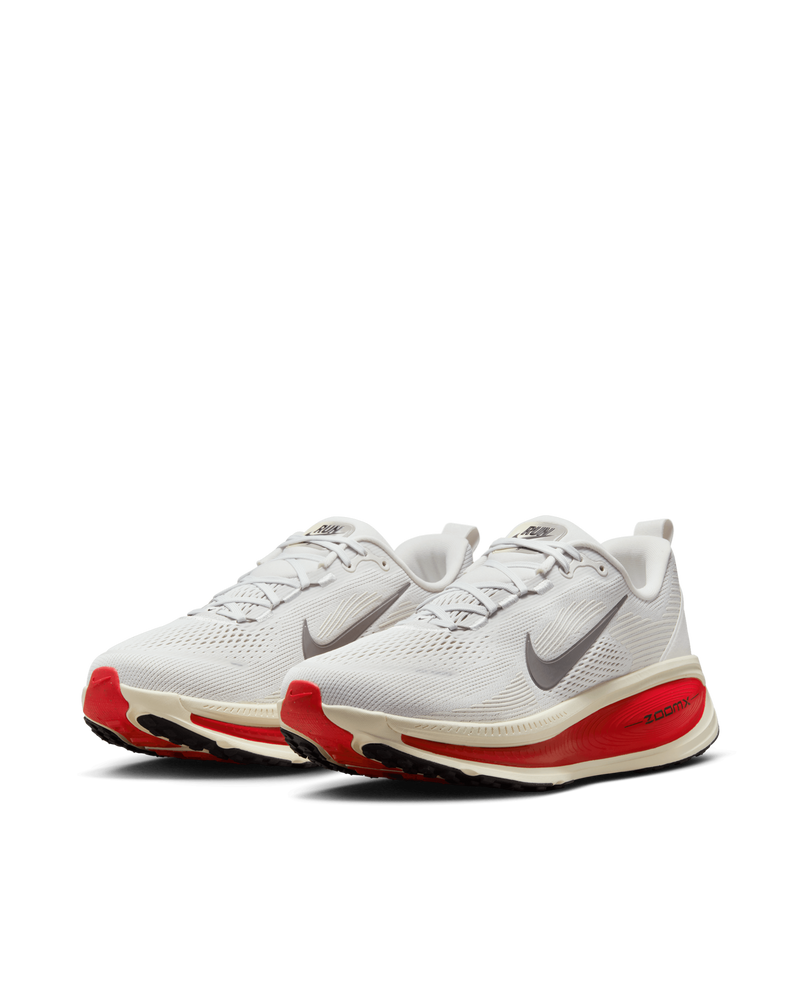 Nike Vomero 18 (Platinum Tint/MTLC Pewter-Siren Red)