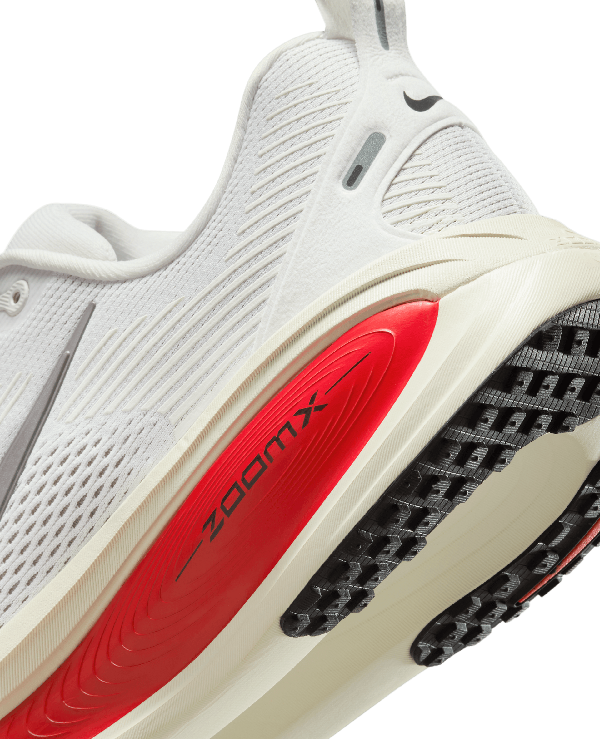 Nike Vomero 18 (Platinum Tint/MTLC Pewter-Siren Red)