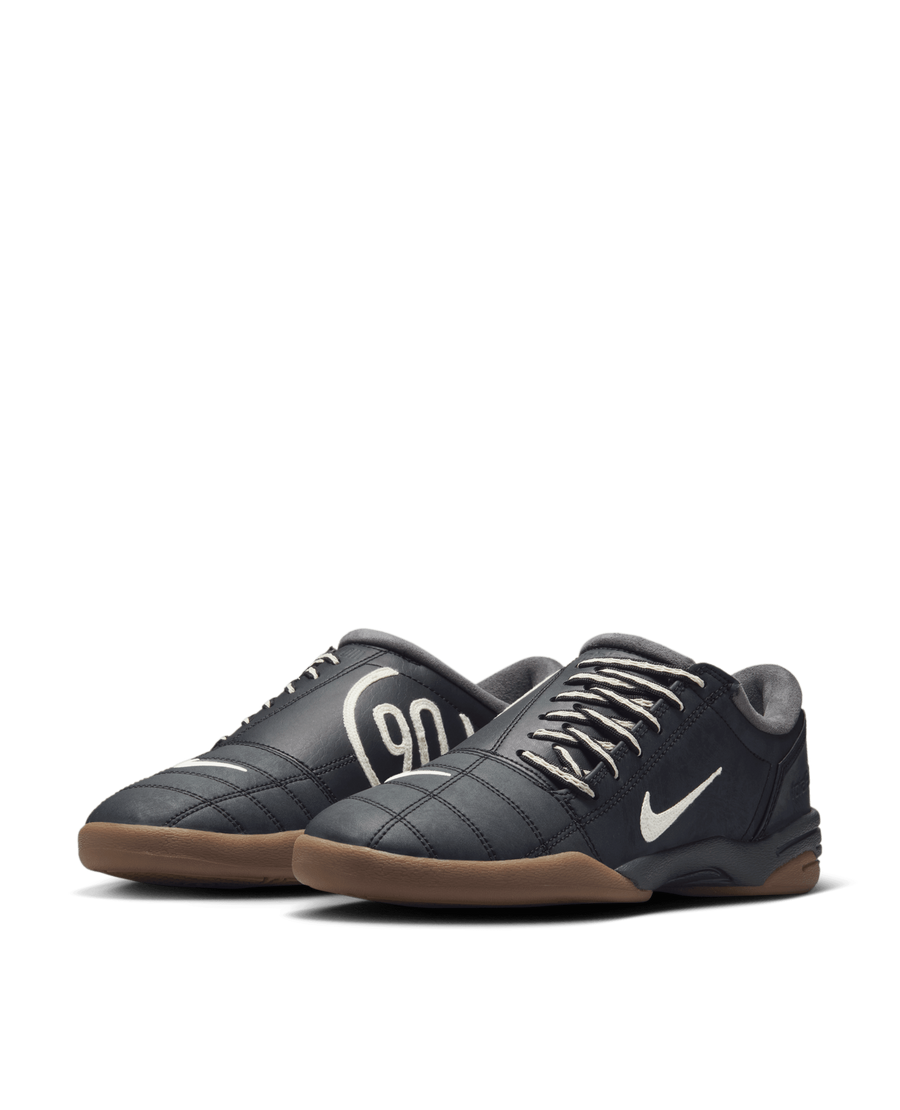 Nike WMNS Total 90 (Black/Coconut Milk-Gum Dark Brown)